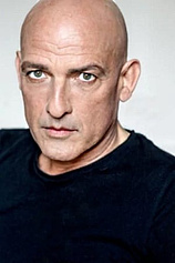 picture of actor Leon Boden