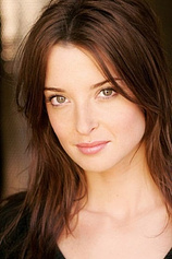 picture of actor Emily Foxler