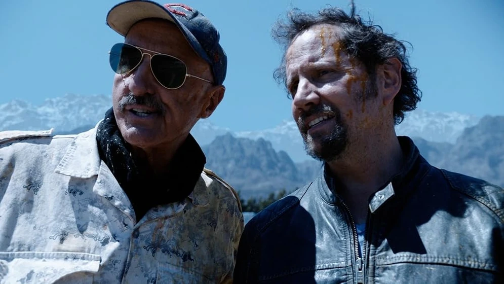 Jamie Kennedy y Michael Gross en temblores-6-un-dia-en-el-infierno