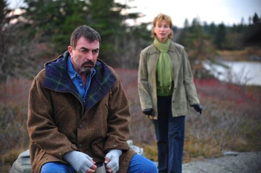 Kathy Baker y Tom Selleck en Crímenes en Boston