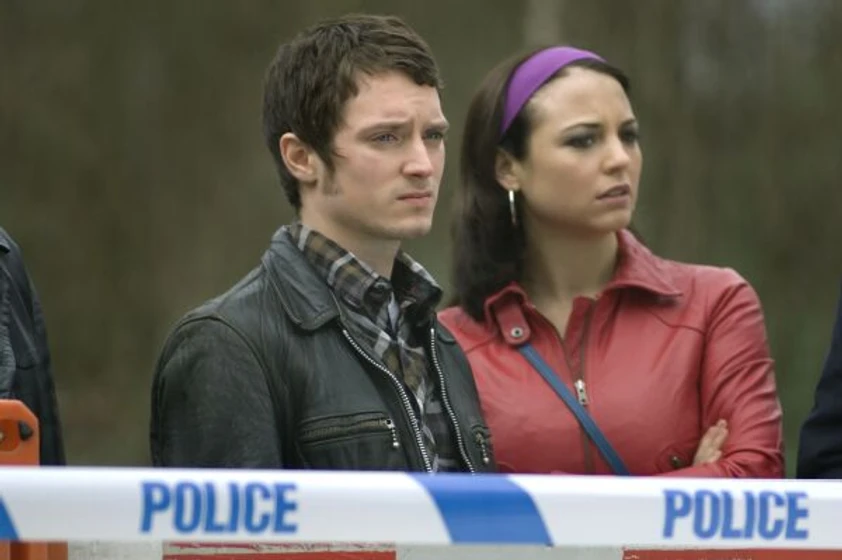 Elijah Wood y Leonor Watling en los-crimenes-de-oxford