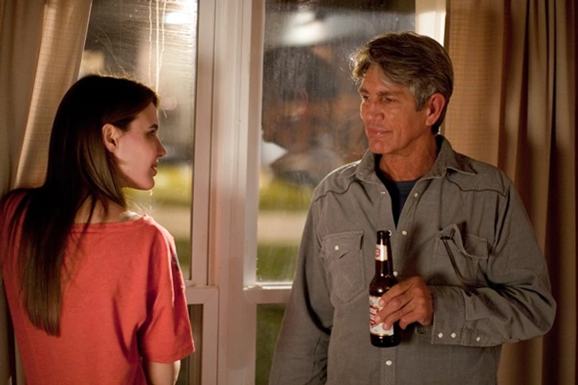 Eric Roberts y Charlotte Graham en a-por-ellas-los-sofocos