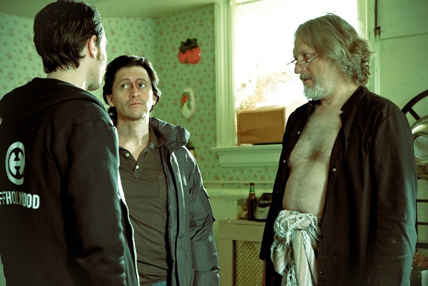 Clancy Brown y Clifton Collins Jr. en Hellbenders