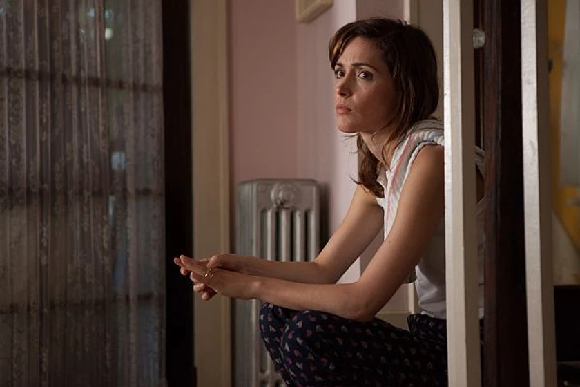 Rose Byrne en Cruce de Caminos