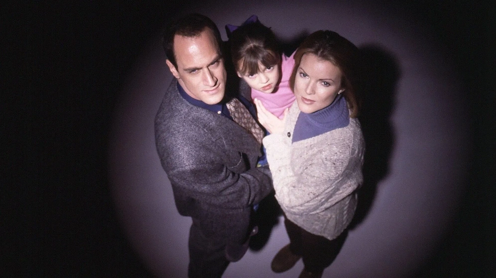 Christopher Meloni y Marcia Cross en objetivo-la-tierra