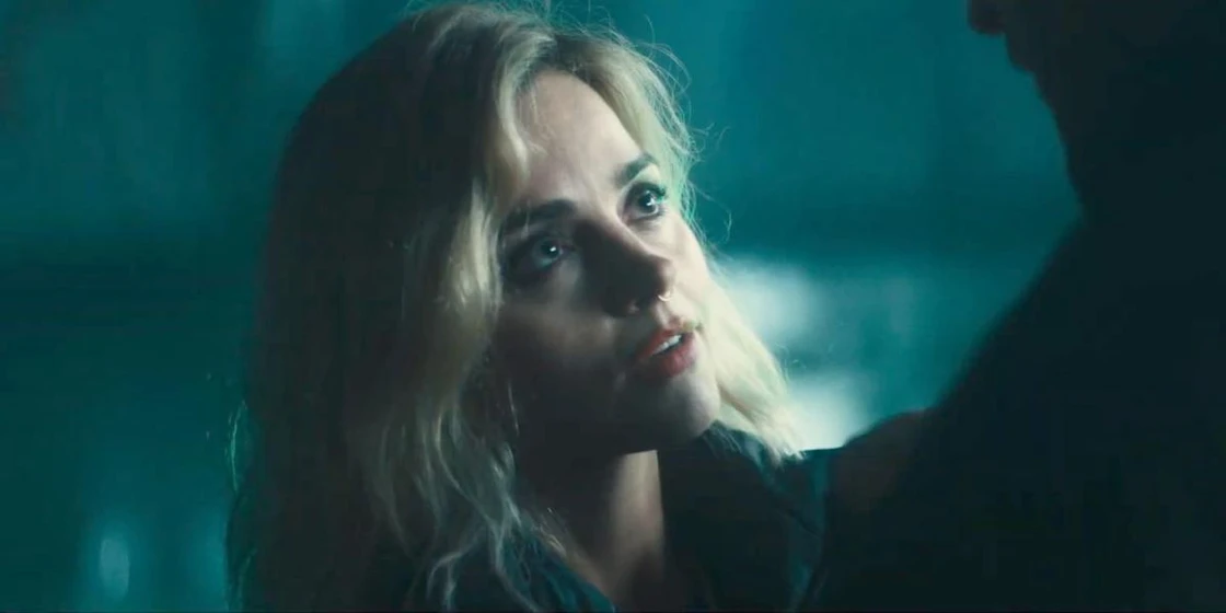 Jenna Coleman en jackdaw