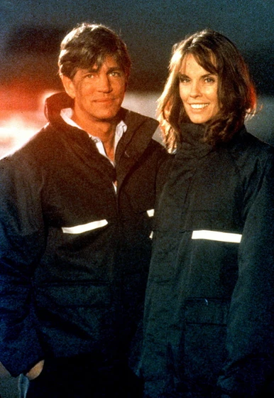 Eric Roberts y Alexandra Paul en panico-en-el-vuelo-534