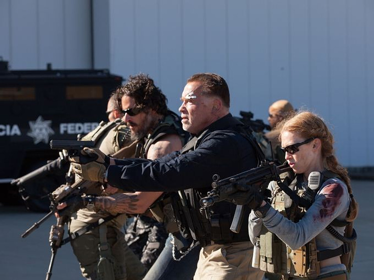 Arnold Schwarzenegger, Sam Worthington, Joe Manganiello y Mireille Enos en Sabotage