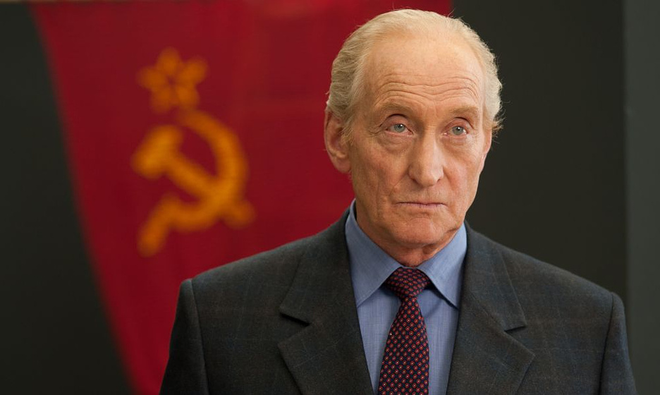 Charles Dance en Cuando cae la Nieve