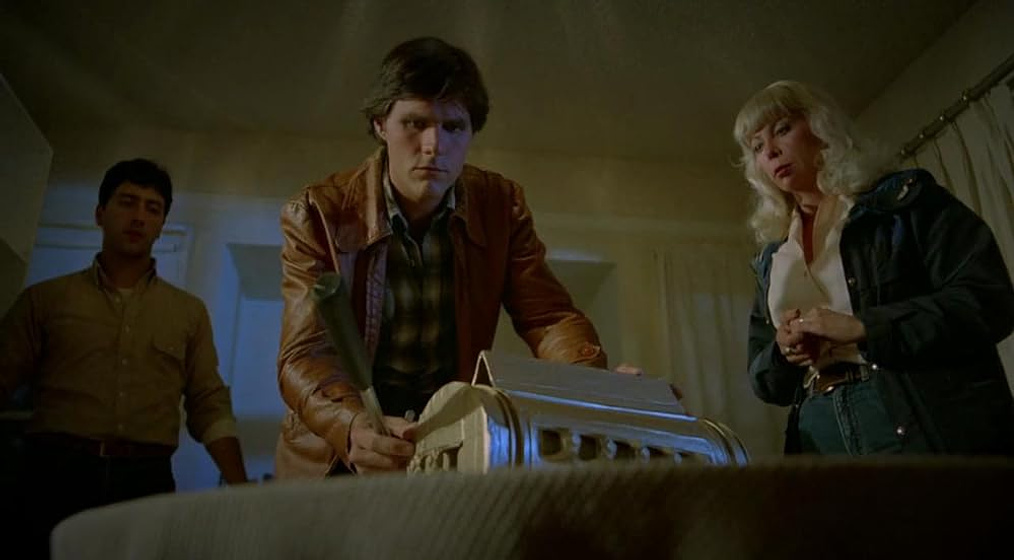 Angelique Pettyjohn y William Fair en Experimento Secreto