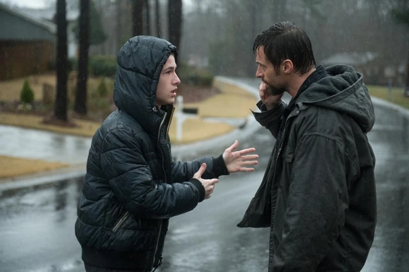 Hugh Jackman y Dylan Minnette en Prisioneros