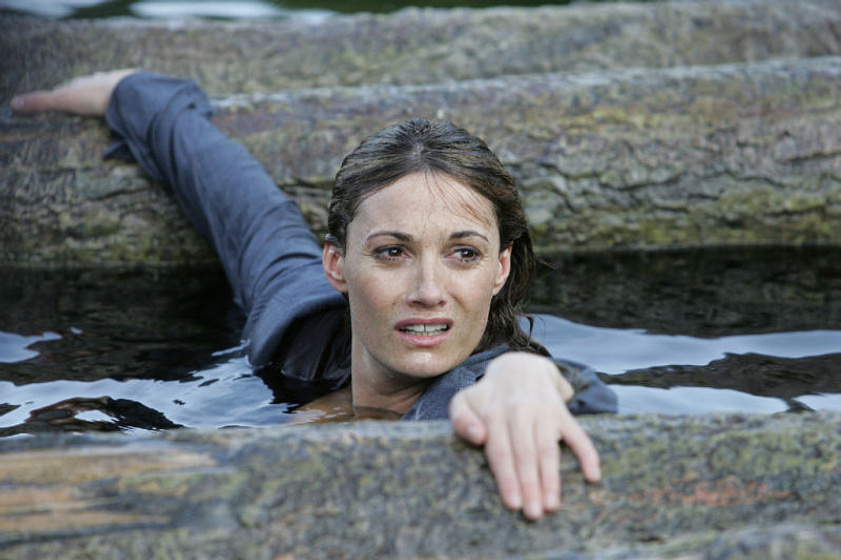Sarah Parish en Unidos por la sospecha