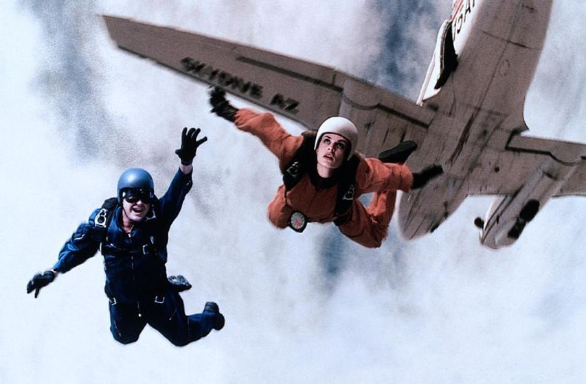 Charlie Sheen y Nastassja Kinski en Velocidad Terminal