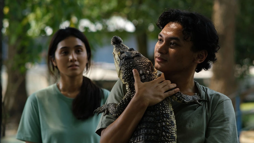 Yusuf Mahardika y Zulfa Maharani en crocodile-tears