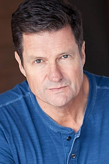 picture of actor Dean Denton