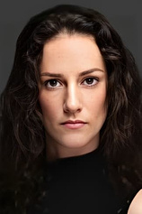 picture of actor Gizem Erdem