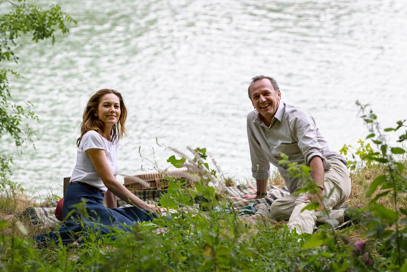Diane Lane y Arnaud Viard en Paris puede esperar