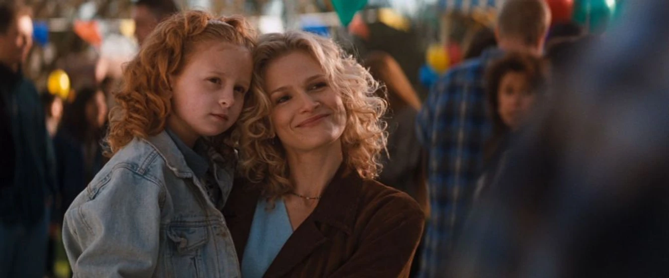 Kyra Sedgwick en phenomenon-algo-extraordinario-mas-alla-del-amor