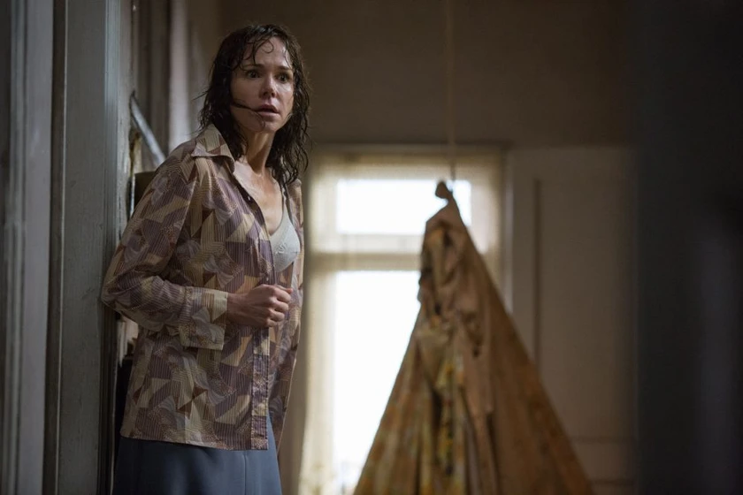 Frances O'Connor en expediente-warren-el-caso-enfield
