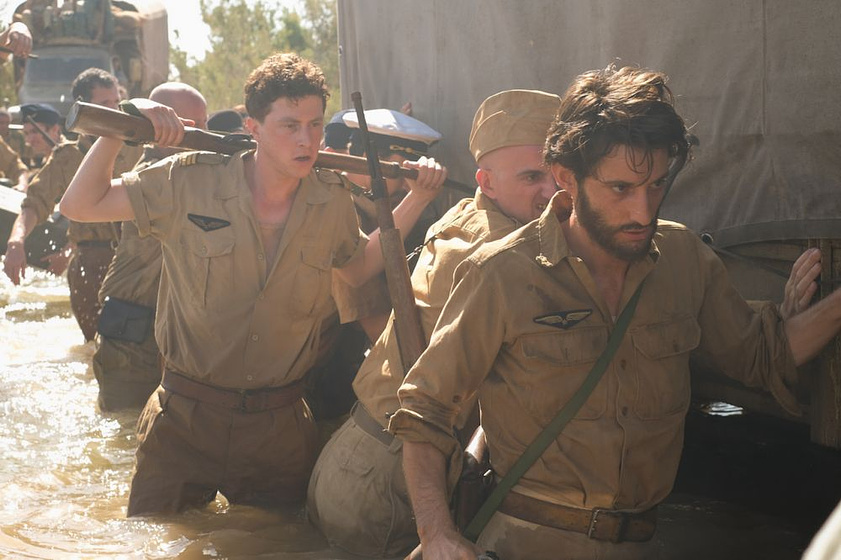 Pierre Niney en Promesa al Amanecer