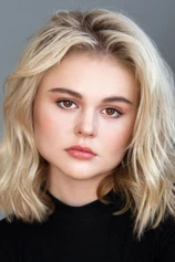 Foto de Emily Alyn Lind