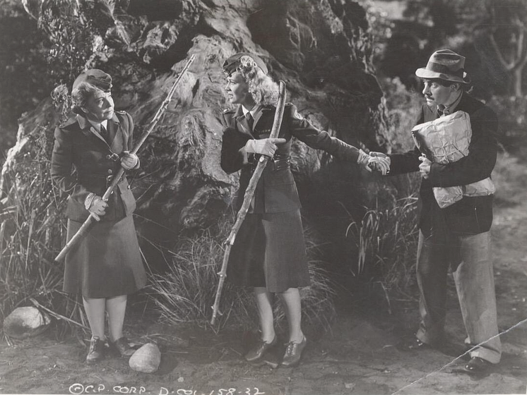 Penny Singleton en Blondie for Victory