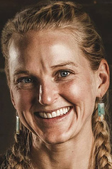 picture of actor Emily Harrington