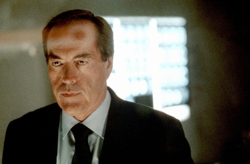 Powers Boothe en Pasos en la Sombra