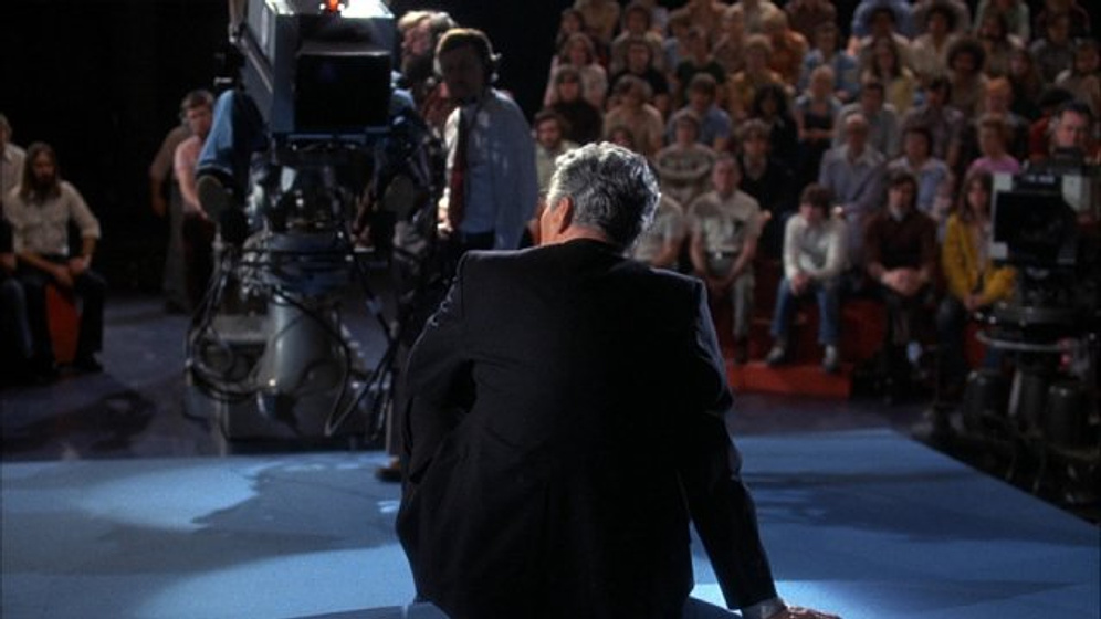 Peter Finch en Network, un Mundo Implacable