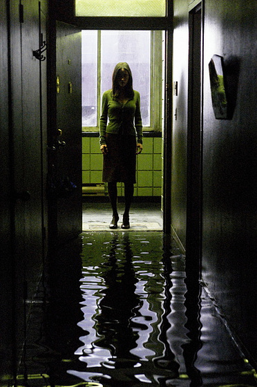 Jennifer Connelly en Dark Water (La Huella)