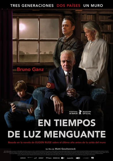 Imagen de en-tiempos-de-luz-menguante (Cartel español)