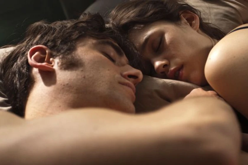 Astrid Berges-Frisbey y Llorenç González en El Sexo de los ángeles