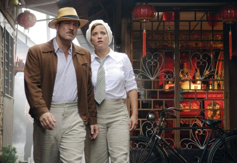 Muriel Baumeister y Francis Fulton-Smith en amor-y-muerte-en-java