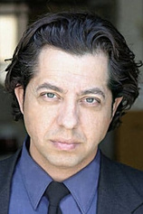picture of actor Julian Bane