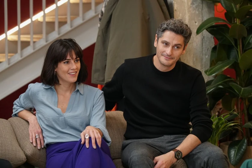 Antonio Pagudo y Eva Ugarte en bajo-terapia