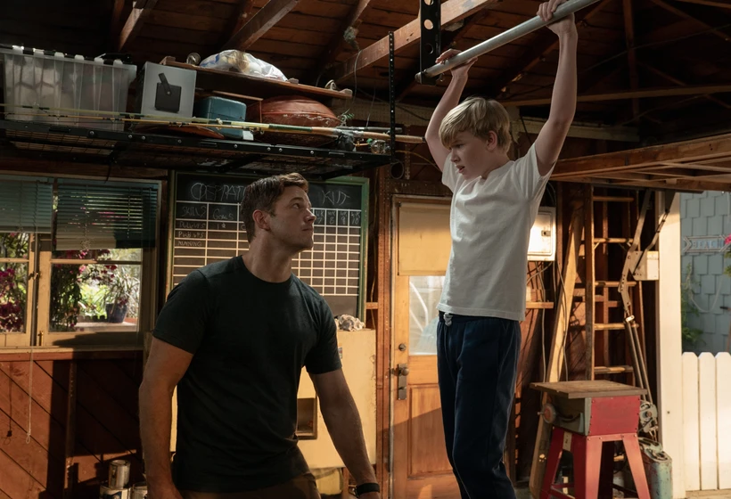 Chris Pratt y Jude Hill en el-camino-del-pequeno-guerrero