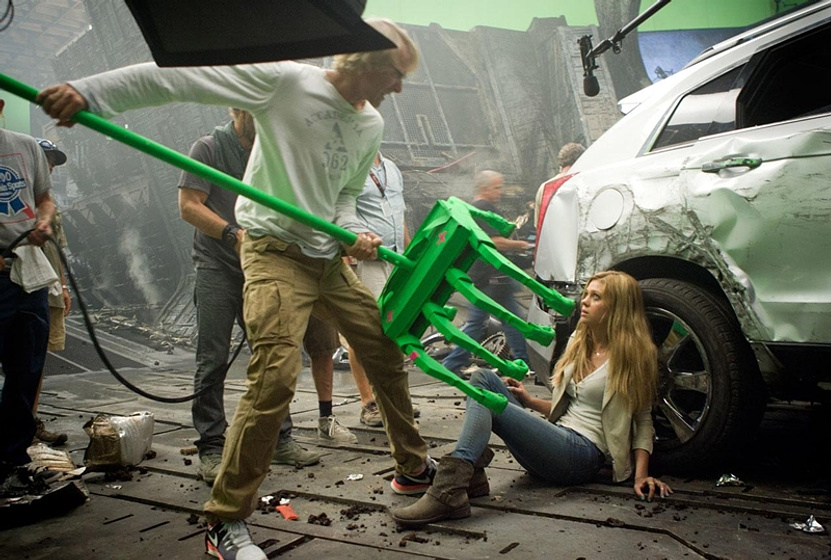 Michael Bay y Nicola Peltz en Transformers: La Era de la Extinción