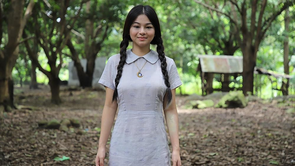 Angeli Khang en Selina's Gold