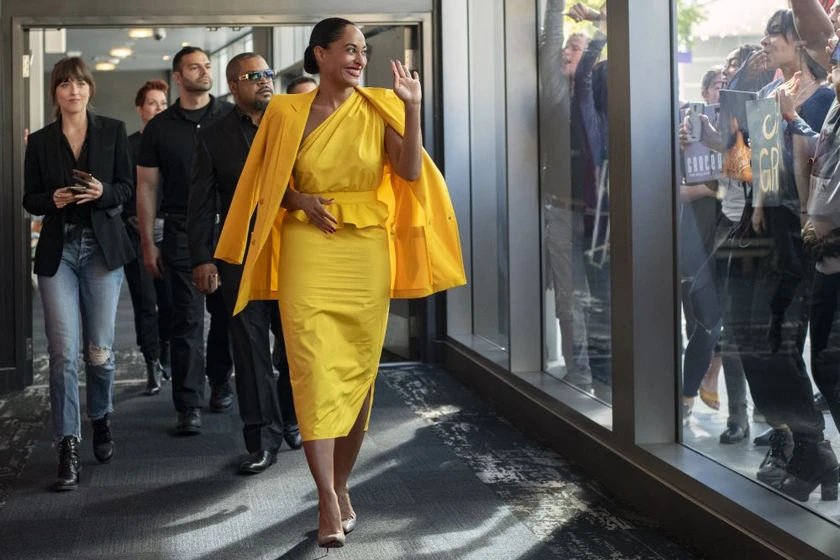 Ice Cube, Tracee Ellis Ross y Dakota Johnson en personal-assistant