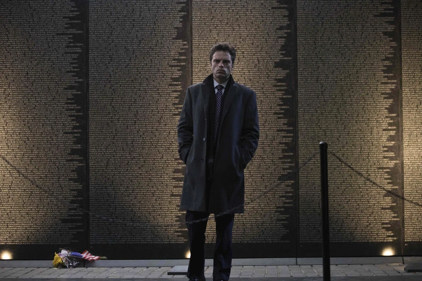 Sebastian Stan en con-todos-los-honores
