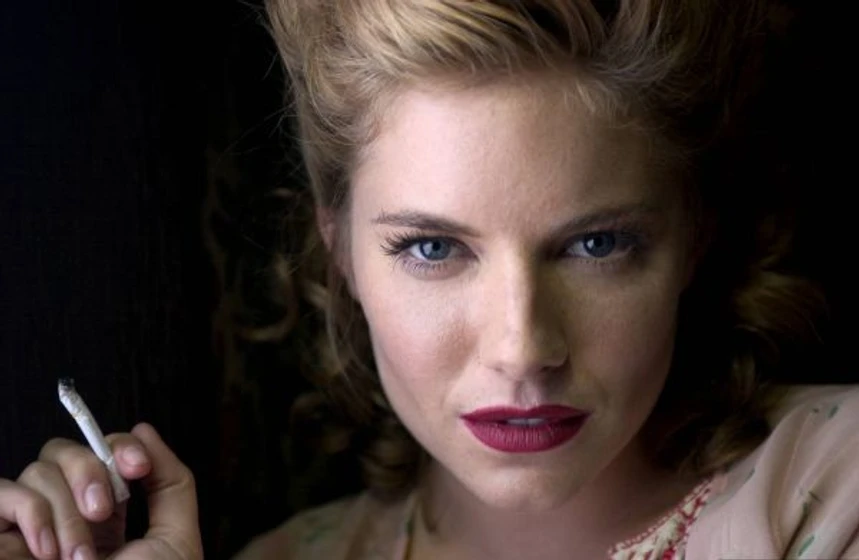 Sienna Miller en en-el-limite-del-amor
