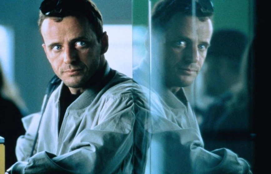 Aidan Quinn en caza-al-terrorista