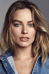 photo of person Margot Robbie