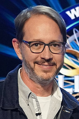 photo of person Jonathan Groff