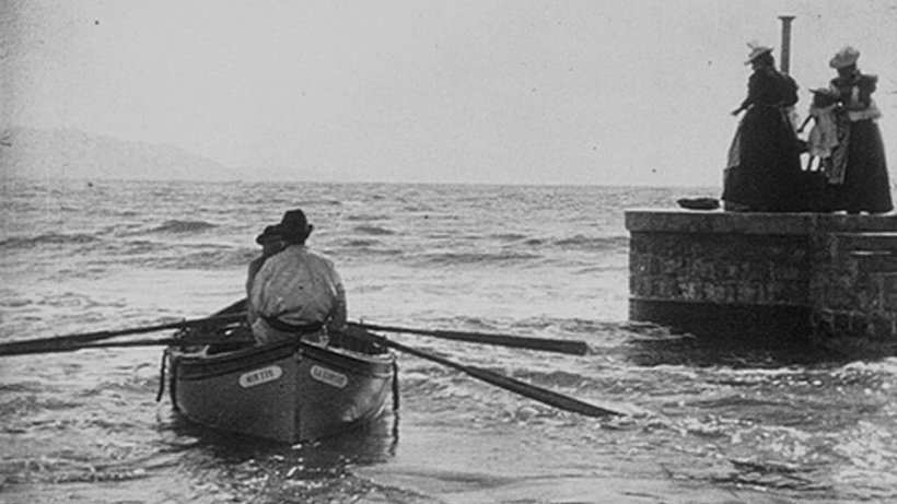 Imagen de Barque sortant du port