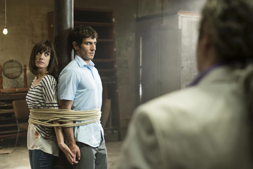 Alexandra Jiménez y Quim Gutiérrez en anacleto-agente-secreto