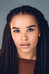 picture of actor Zoë Robins