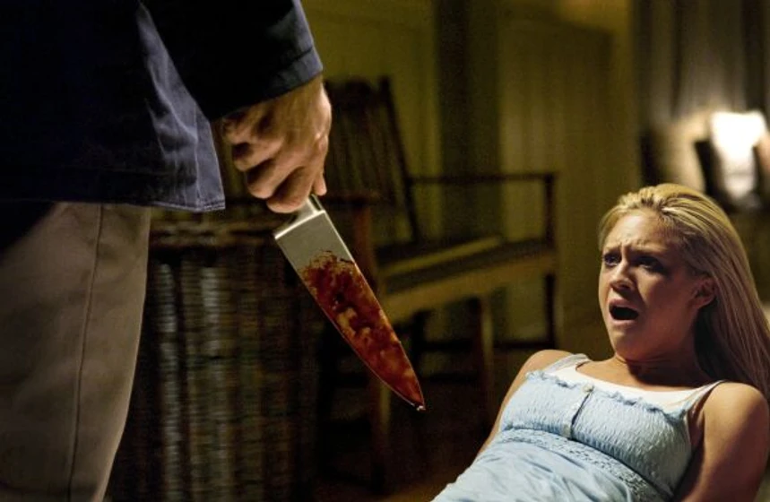 Brittany Snow en una-noche-para-morir