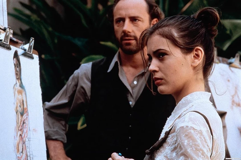 Alyssa Milano y Xander Berkeley en hiedra-venenosa-2