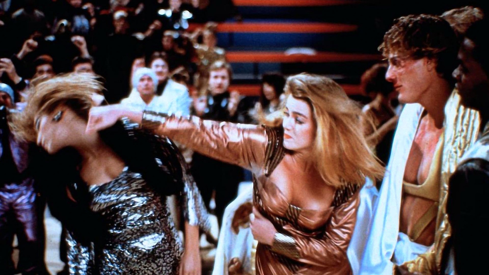 Claudia Christian, Paul Satterfield y Shari Shattuck en Arena, El Ring de las Galaxias